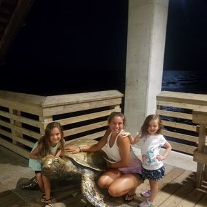 Meet your Posher, Lori